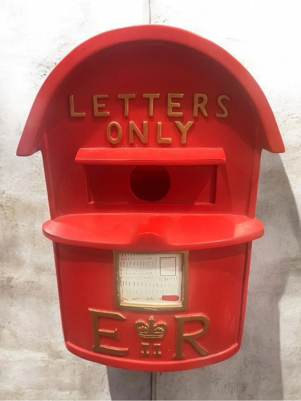 traditional British postbox design D-Letterbox Birdhouse with a gold